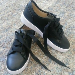 Vionic Keke Sneakers